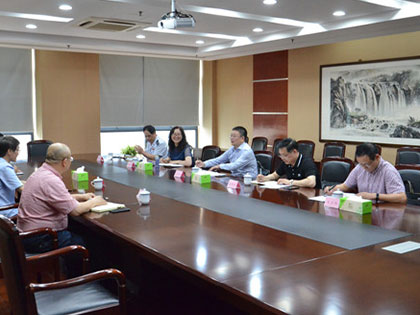 Bian Hongqing, director of the Shaoxing Municipal Taxation Bureau, and his party went to the group company for research and guidance