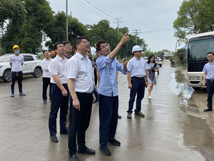 Keqiao District Party Committee Secretary Shen Zhijiang and his party went to the Group's Chengbang high-tech project for investigation and guidance