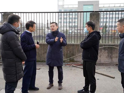 Li Zhang, member of the Standing Committee of the Yuecheng District Committee and Secretary of the Party Working Committee of Doumen Street, and other leaders came to AIA Zhichuang Science and Technology Park for research and guidance